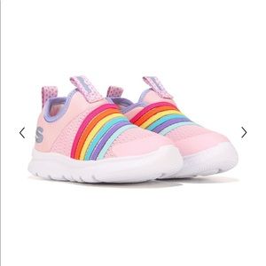 Toddler Sketcher Sneakers size 8